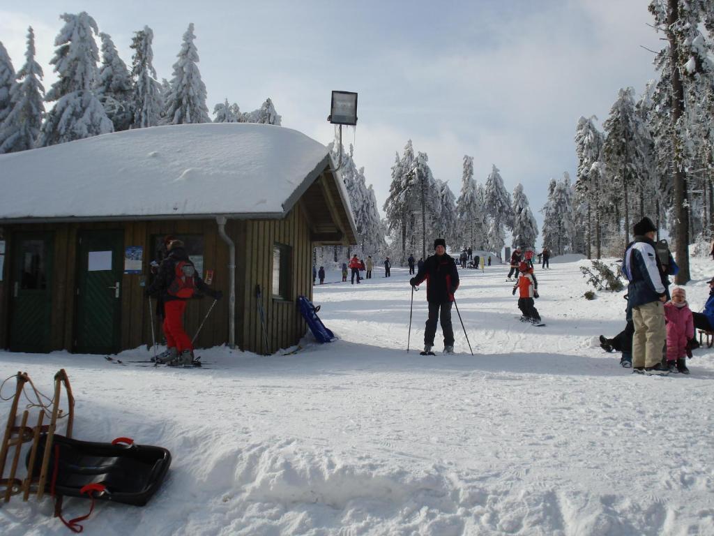 Gaestehaus Hochrhoenblick Schönau an der Brend Exterior foto