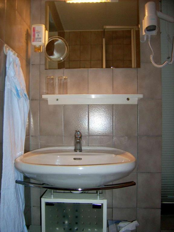 Gaestehaus Hochrhoenblick Schönau an der Brend Habitación foto